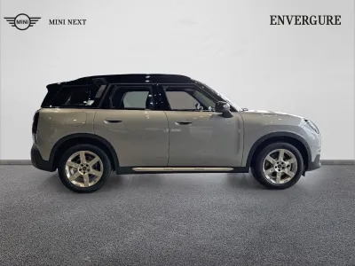 MINI Countryman C 170ch Favoured DKG7 occasion 2024 - Photo 3