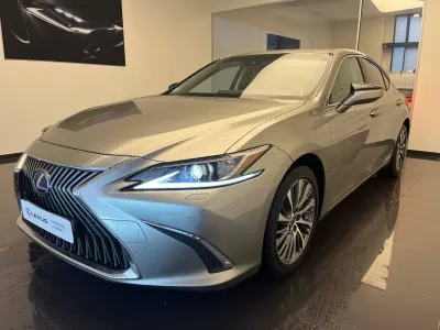 LEXUS ES 300h Luxe MY21 occasion 2021 - Photo 1