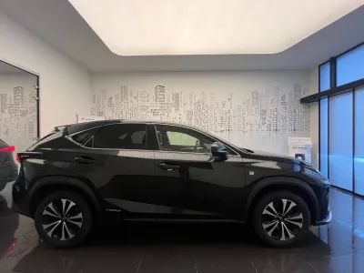 LEXUS NX 300h 2WD F SPORT Executive MY21 occasion 2020 - Photo 4