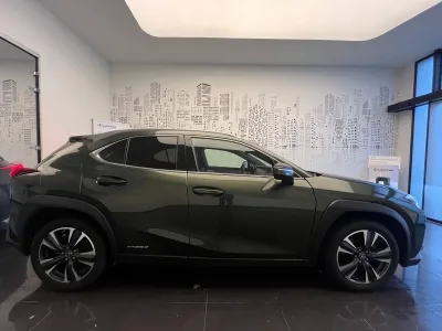 LEXUS UX 250h 2WD Premium Edition MY20 occasion 2021 - Photo 4