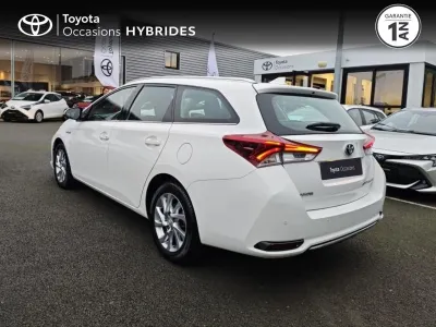 TOYOTA Auris Touring Sports HSD 136h Dynamic occasion 2015 - Photo 2