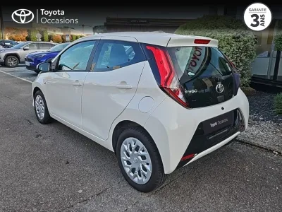 TOYOTA Aygo 1.0 VVT-i 72ch x-play 5p MY20 occasion 2021 - Photo 2