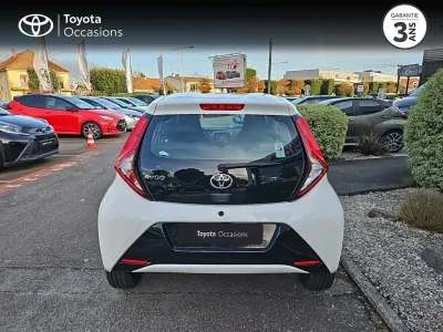 TOYOTA Aygo 1.0 VVT-i 72ch x-play 5p MY20 occasion 2021 - Photo 4