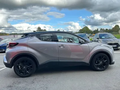 TOYOTA C-HR 122h Graphic 2WD E-CVT occasion 2019 - Photo 4