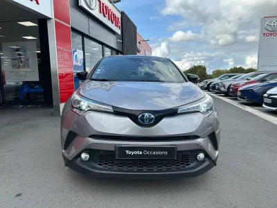 TOYOTA C-HR 122h Graphic 2WD E-CVT occasion 2019 - Photo 2