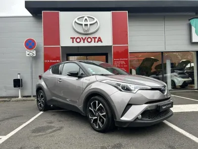 TOYOTA C-HR 122h Design 2WD E-CVT RC18 occasion 2019 - Photo 3