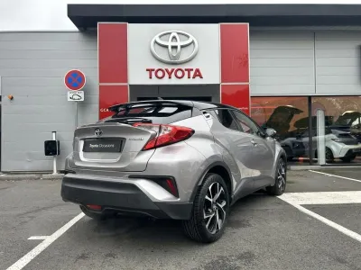 TOYOTA C-HR 122h Design 2WD E-CVT RC18 occasion 2019 - Photo 4