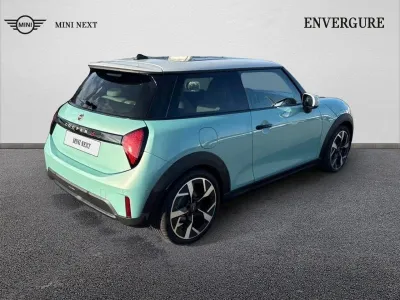 MINI Cooper 3 Portes S 204ch Favoured DKG7 occasion 2024 - Photo 2