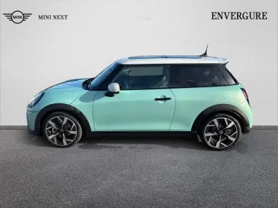 MINI Cooper 3 Portes S 204ch Favoured DKG7 occasion 2024 - Photo 3