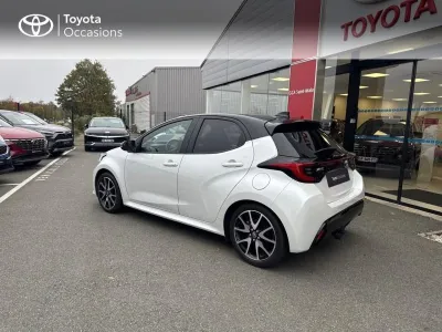 TOYOTA Yaris 116h Collection 5p MY22 occasion 2021 - Photo 2