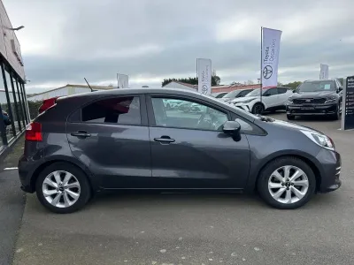 KIA Rio 1.4 CRDi 90ch ISG ORIGINS PREMIUM 5p occasion 2016 - Photo 4