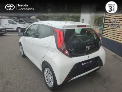 TOYOTA Aygo 1.0 VVT-i 72ch x-play 5p MY21 occasion 2021 - Photo 2