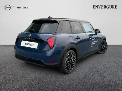 MINI Cooper 5 Portes C 156ch Favoured DKG7 occasion 2024 - Photo 2