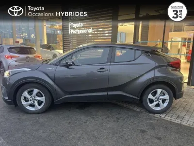 TOYOTA C-HR 122h Dynamic 2WD E-CVT RC18 occasion 2019 - Photo 3