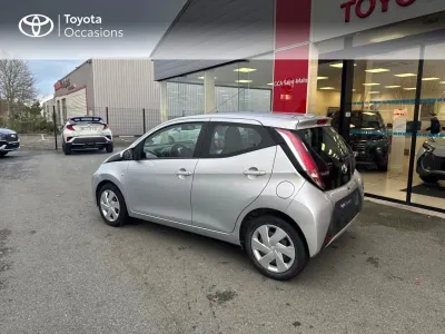 TOYOTA Aygo 1.0 VVT-i 72ch x-play 5p occasion 2018 - Photo 2