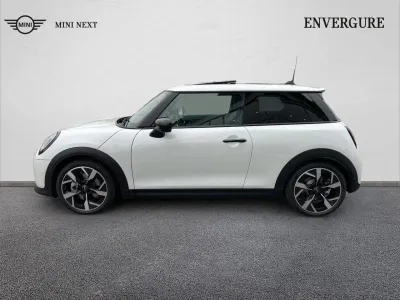 MINI Cooper 3 Portes S 204ch Favoured DKG7 occasion 2024 - Photo 3