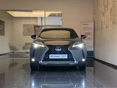 LEXUS UX 250h 2WD Luxe Plus MY21 occasion 2022 - Photo 2