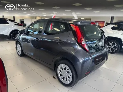 TOYOTA Aygo 1.0 VVT-i 72ch x-play x-shift 5p MY20 occasion 2021 - Photo 2