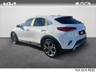 KIA XCeed 1.6 GDi 105ch + Plug-In 60.5ch Black & White Edition DCT6 MY22 occasion 2022 - Photo 3