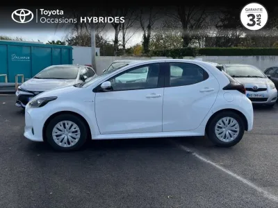 TOYOTA Yaris 116h Dynamic Business 5p + Programme Beyond Zero Academy MY21 occasion 2021 - Photo 3