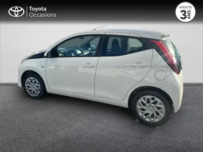 TOYOTA Aygo 1.0 VVT-i 72ch x-play 5p MY20 occasion 2021 - Photo 2