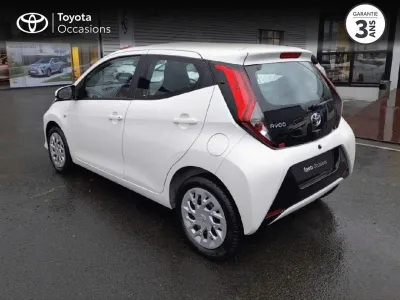 TOYOTA Aygo 1.0 VVT-i 72ch x-play 5p MY20 occasion 2021 - Photo 2