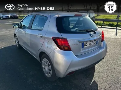 TOYOTA Yaris HSD 100h Dynamic 5p occasion 2015 - Photo 3