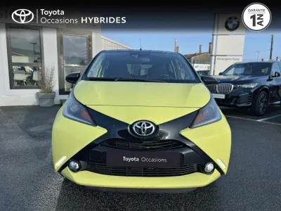 TOYOTA Aygo 1.0 VVT-i 69ch x-cite 3 Jaune Fizz 5p occasion 2016 - Photo 4