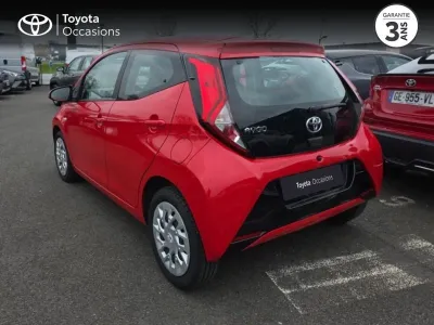 TOYOTA Aygo 1.0 VVT-i 72ch x-play 5p MY20 occasion 2021 - Photo 2