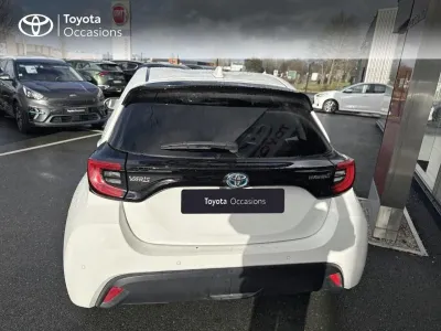 TOYOTA Yaris 116h Design PackNav 5p occasion 2022 - Photo 4