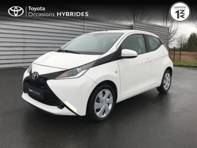 TOYOTA Aygo 1.0 VVT-i 69ch x-play 5p occasion 2015 - Photo 1