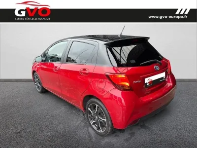 TOYOTA Yaris HSD 100h Collection 5p occasion 2015 - Photo 2