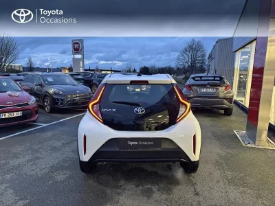 TOYOTA Aygo X 1.0 VVT-i 72ch Dynamic occasion 2022 - Photo 4