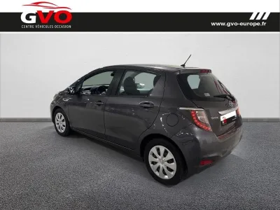 TOYOTA Yaris HSD 100h Dynamic 5p occasion 2013 - Photo 2