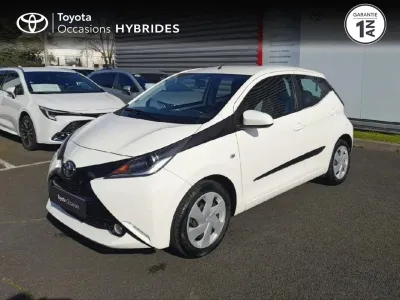 TOYOTA Aygo 1.0 VVT-i 69ch x-play 5p occasion 2017 - Photo 1