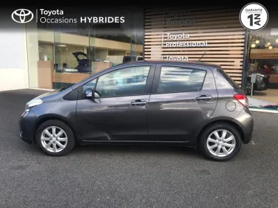 TOYOTA Yaris 69 VVT-i Tendance 5p occasion 2013 - Photo 3