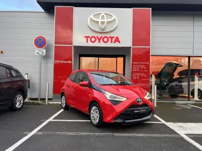 TOYOTA Aygo 1.0 VVT-i 72ch x-play 5P MY19 occasion 2021 - Photo 3