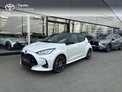 TOYOTA Yaris 116h GR Sport Techno 5p MY22 occasion 2023 - Photo 1