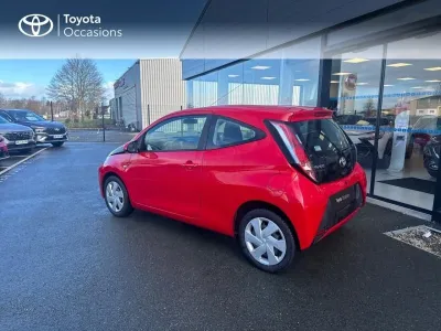 TOYOTA Aygo 1.0 VVT-i 69ch x-red 2018 3p occasion 2018 - Photo 2