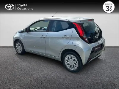 TOYOTA Aygo 1.0 VVT-i 72ch x-play 5p MY20 occasion 2021 - Photo 2