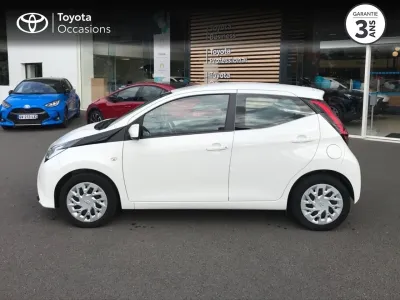 TOYOTA Aygo 1.0 VVT-i 72ch x-play 5p MY21 occasion 2021 - Photo 3