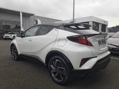 TOYOTA C-HR 1.8 Hybride 122ch Design Ultimate E-CVT occasion 2023 - Photo 2