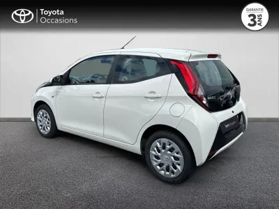 TOYOTA Aygo 1.0 VVT-i 72ch x-play 5p MY21 occasion 2021 - Photo 2