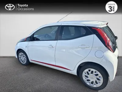 TOYOTA Aygo 1.0 VVT-i 72ch x-play x-app x-shift 5p MC18 occasion 2019 - Photo 2