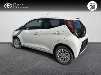 TOYOTA Aygo 1.0 VVT-i 72ch x-play 5p occasion 2021 - Photo 2