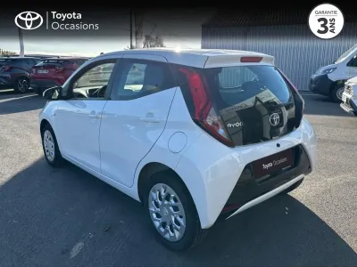 TOYOTA Aygo 1.0 VVT-i 72ch x-play 5p MY21 occasion 2021 - Photo 2