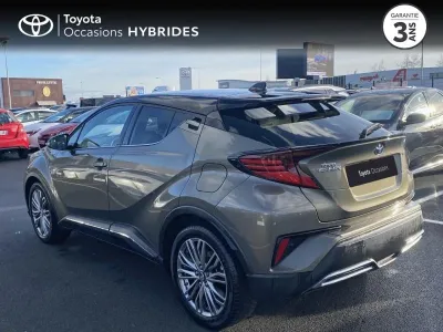 TOYOTA C-HR 184h Distinctive 2WD E-CVT MY22 occasion 2022 - Photo 2