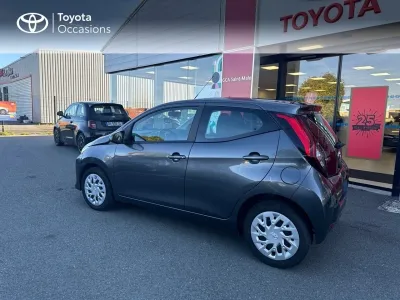 TOYOTA Aygo 1.0 VVT-i 72ch x-play 5p MY21 occasion 2021 - Photo 2