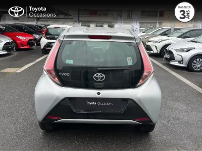 TOYOTA Aygo 1.0 VVT-i 69ch x-play 5p occasion 2017 - Photo 4