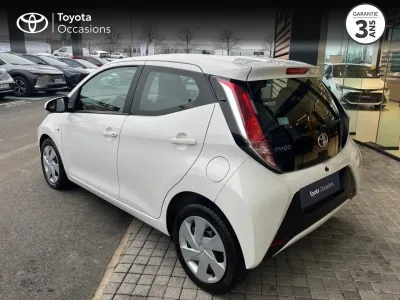 TOYOTA Aygo 1.0 VVT-i 72ch x-play x-shift 5p occasion 2018 - Photo 2